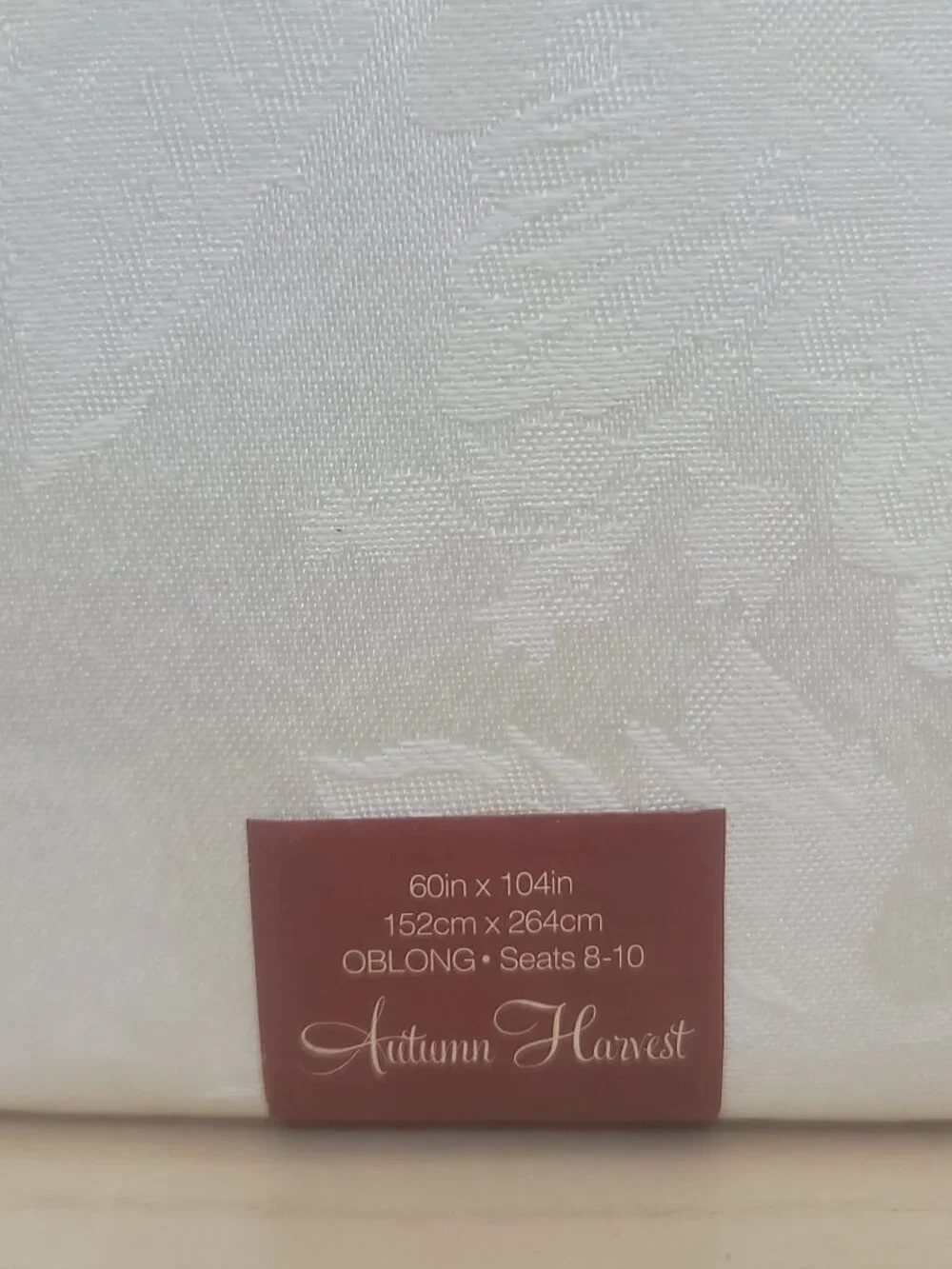 Autumn Harvest Ivory Leaf Pattern Oblong and Oval Damask Tablecloth 60